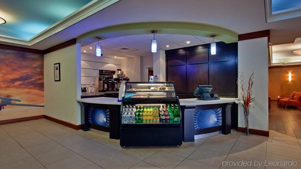Best Western Premier Toronto Airport Carlingview Hotel Interior foto